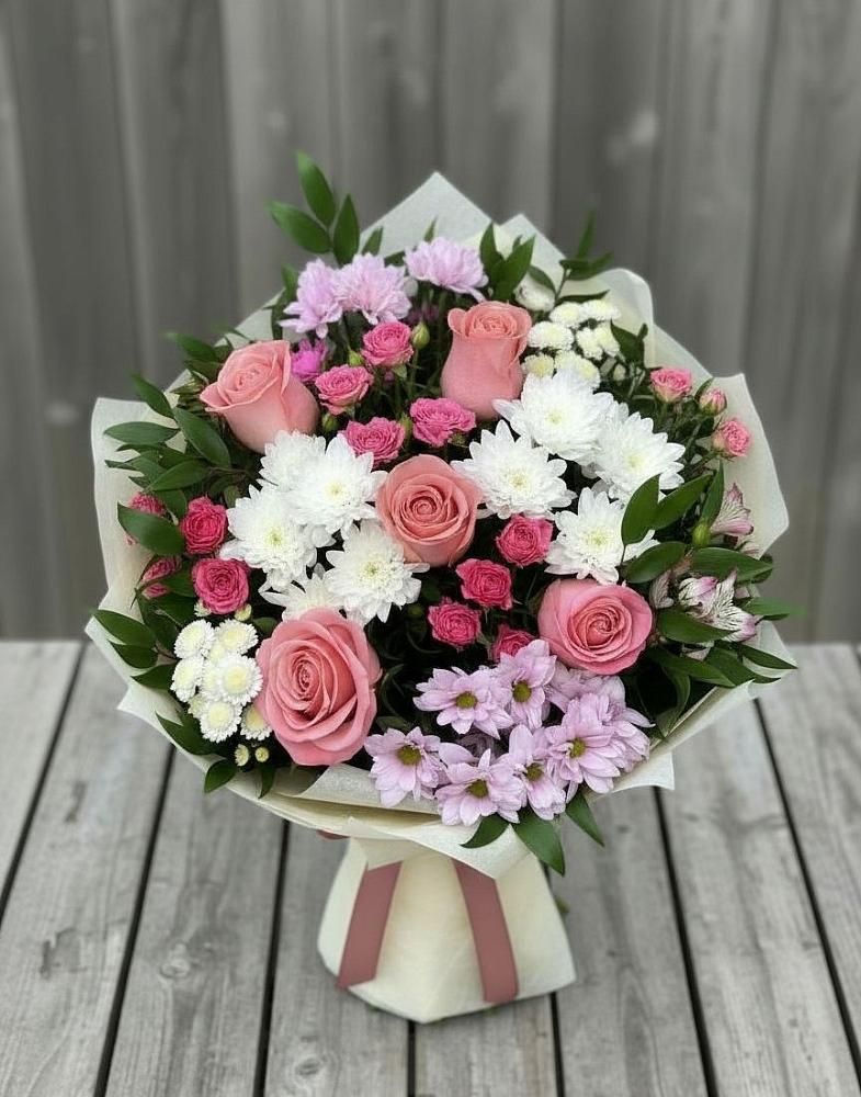 Букет цветов из: Альстромерии, Гвоздики, Розы и Хризантемы в Рошале