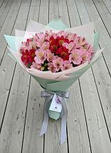 Букет цветов из:  Альстромерии в Рошале