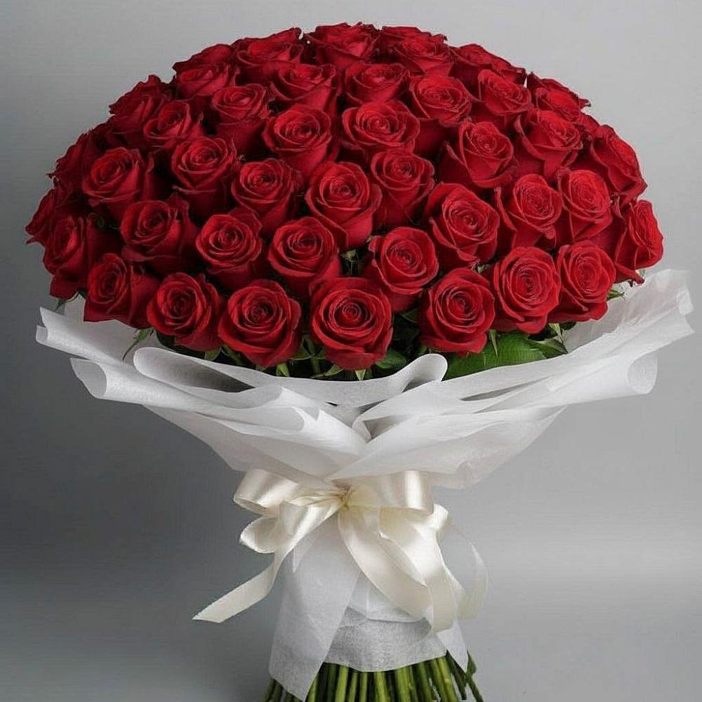 Букет 101 Красная роза Блэк Мэджик в Рошале