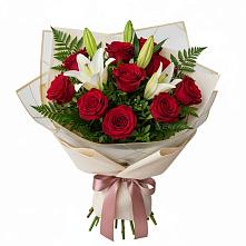 Букет цветов из:  Лилии и Розы в Рошале