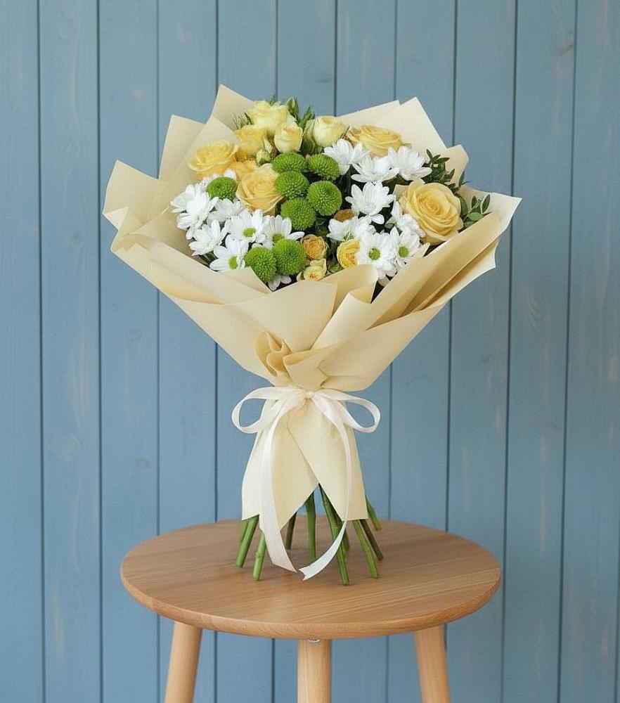 Букет цветов из: Хризантемы и Розы в Рошале