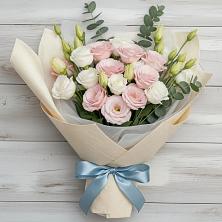 Букет цветов из:  Лизиантусы в Рошале