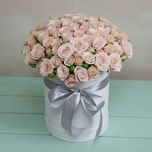 Цветочная композиция из Розы в шляпной коробке в Рошале