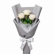 Букет 3 белые розы в Рошале