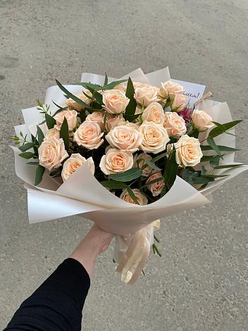 Букет Кремовые розы Латте в Рошале