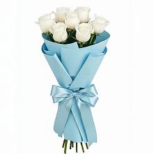 Букет 7 белых роз Проуд в Рошале