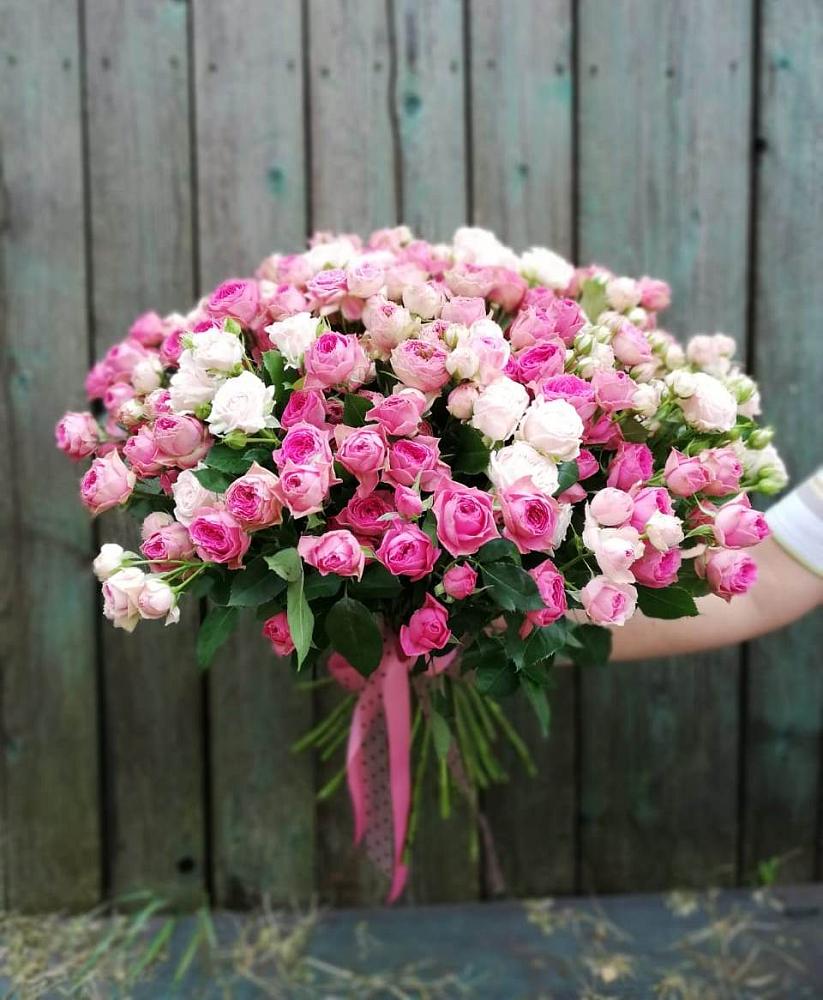 Букет Розовые кустовые розы Натали и Лав Лидия в Рошале