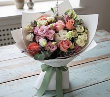 Букет цветов из:  Розы, Лизиантусы и Гвоздики в Рошале