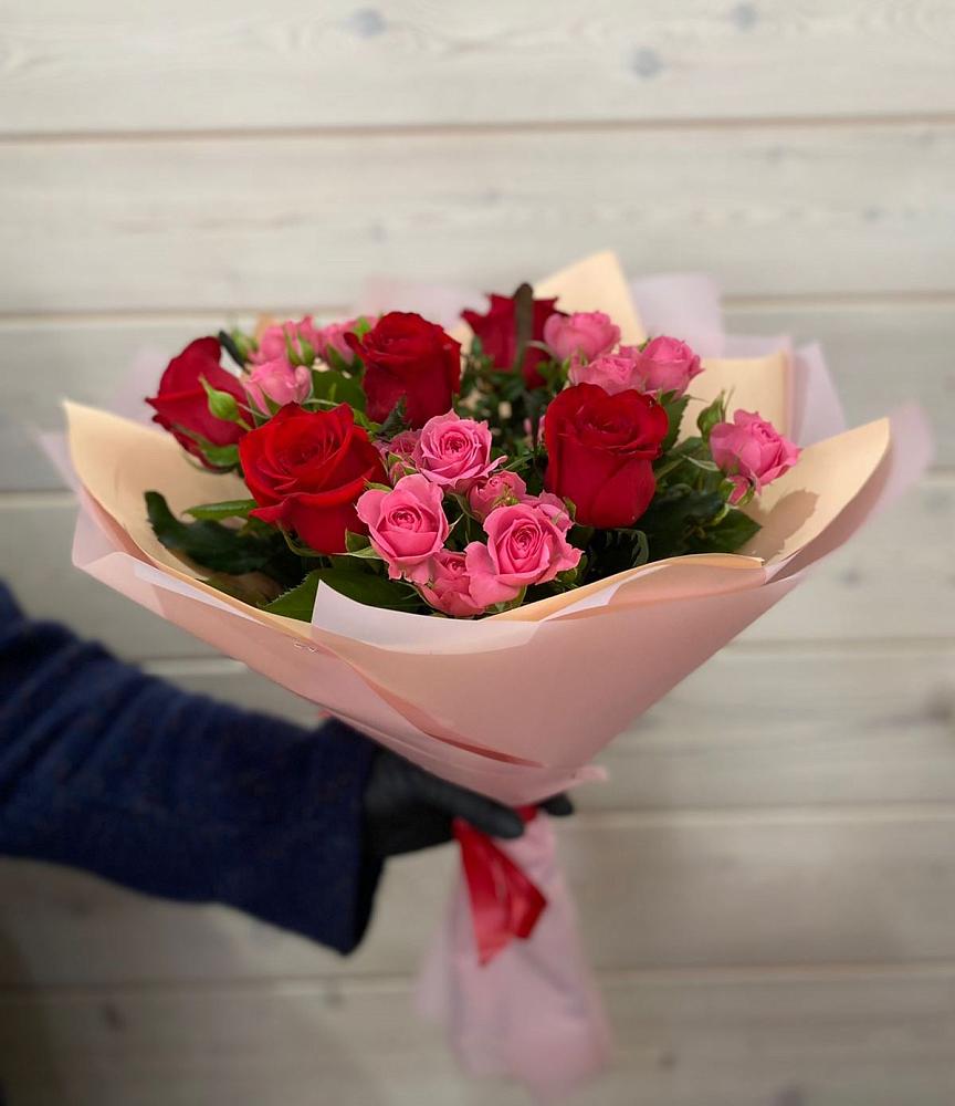 Букет цветов из: Розы в Рошале