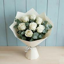Букет Белые розы в Эвкалипте в Рошале