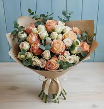 Букет цветов из:  Альстромерии и Розы в Рошале