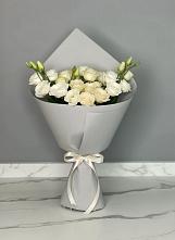 Букет цветов из:  Розы и Лизиантусы в Рошале